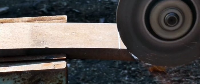 How to make a simple and effective Finnish cleaver from a spring