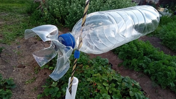 This bottle spinner will instantly scare away all the birds in your area.