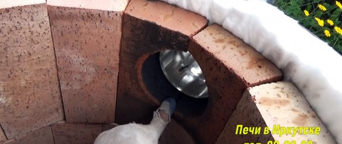 Making a tandoor from a barrel with an insulated bottom without mortar