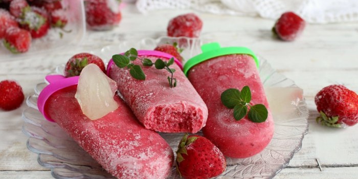 how to make popsicles from any berries at home