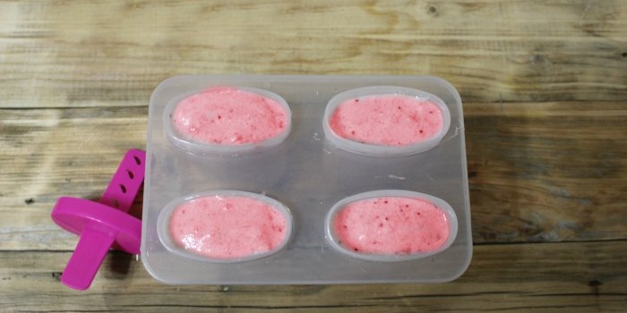 how to make popsicles from any berries at home