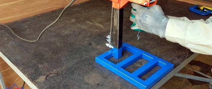 A very simple drilling machine made from the most affordable materials