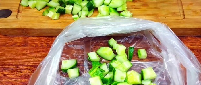 I no longer buy cucumbers in winter. Super way to freeze cucumbers.