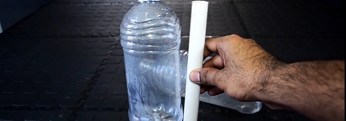 How to use bottles to purify cloudy water until crystal clear