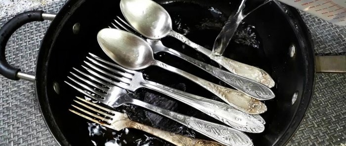 After this home cleaning, your spoons and forks will shine like new.