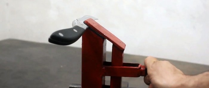 Now it’s convenient to sharpen knives, how to make a simple sharpening device