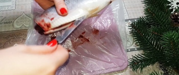 How to fillet a herring without bones in 1 minute