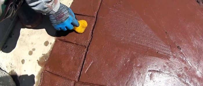 Making a concrete garden path under a stone with your own hands is not difficult