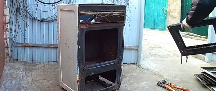 How much can you earn by disassembling an old gas stove for scrap metal?