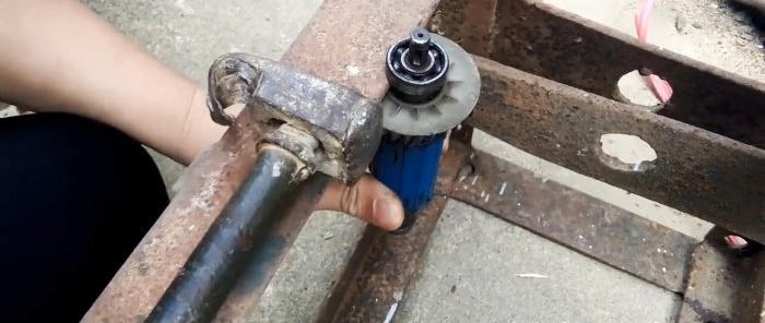 How to make a simple bearing puller in 5 minutes