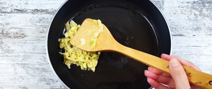 You only need 2 cabbage eggs and 10 minutes to prepare a wonderful dinner.