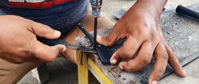 How to make eternal flip flops from an old tire