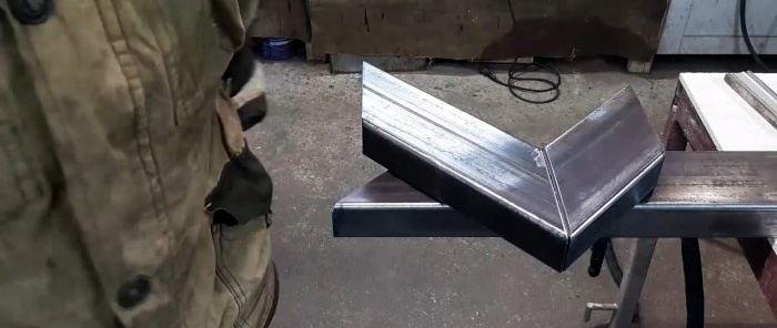 How to make a template for quickly cutting a profile pipe at angles of 45 and 90 degrees