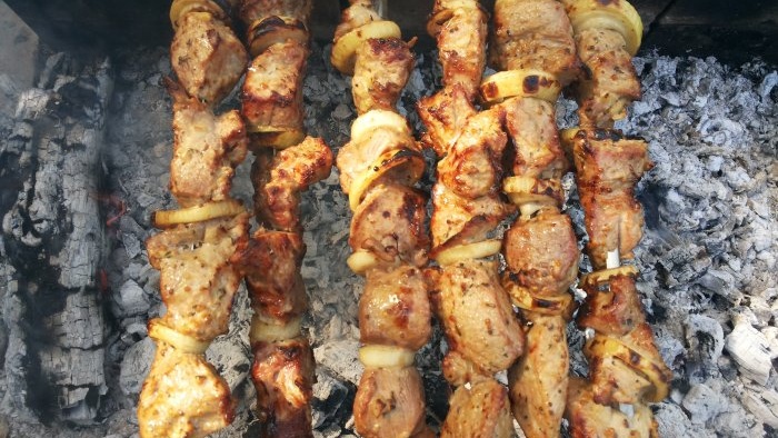 Soviet marinade for pork shish kebab based on vinegar, a recipe proven over decades