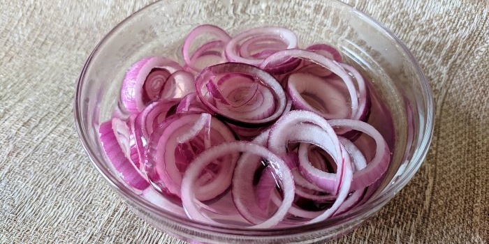 Instant pickled onions