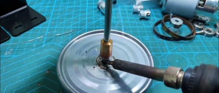 How to make a powerful pump with two motors from cans