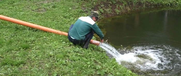 Как да изпомпвате вода от басейн за секунди без помпа