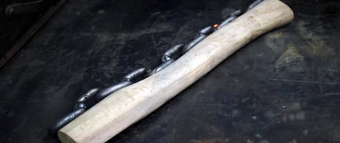 How to restore and make a cool ax using a chain