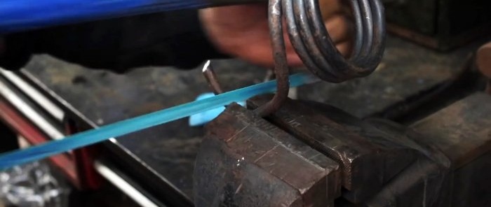 How to restore and make a cool ax using a chain