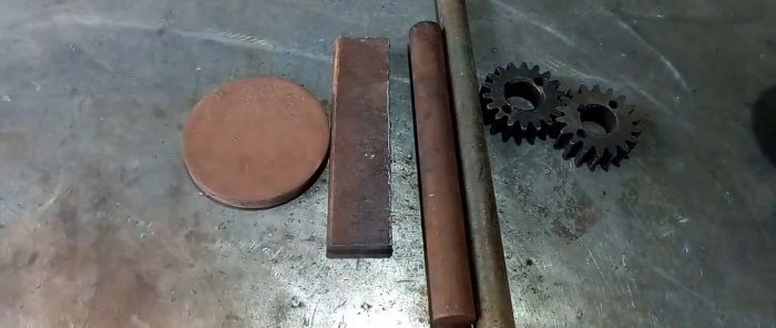 How to Make a Heavy Duty Self-Clamping Wrench from Scrap Metal