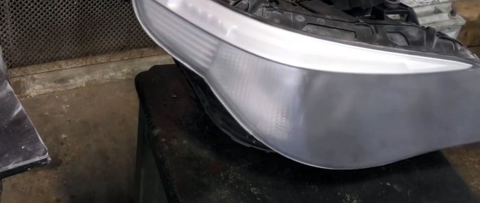 Chemical polishing of headlights is available to everyone. We’ll show you everything in an elementary way.