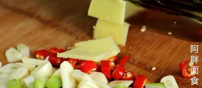 In the future, cucumbers will be eaten like this Homemade cucumber noodles, a dish that everyone will remember