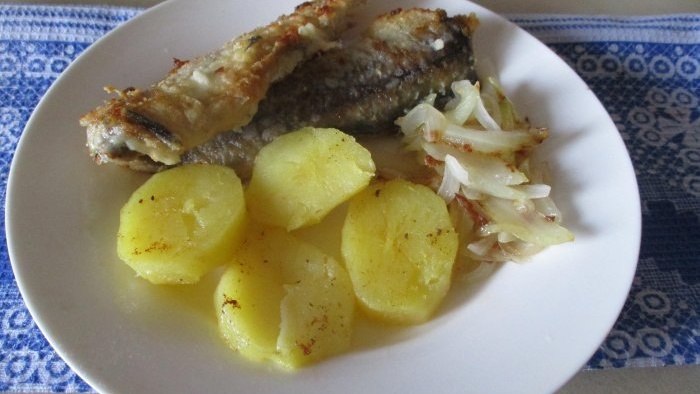 I always fry fish only the Leningrad way