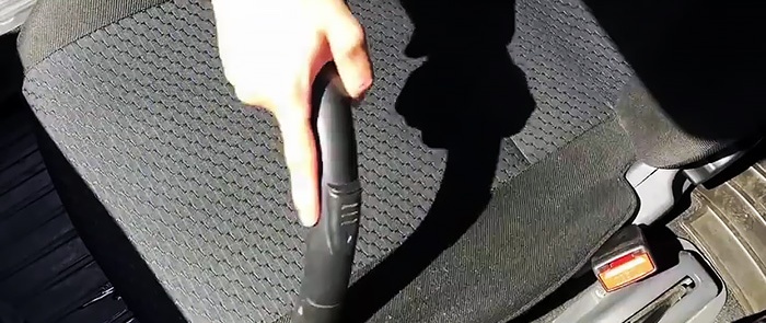 How to clean a car seat with your own hands