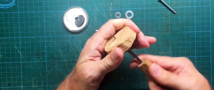 How to make large aluminum can stoppers from small wine cans