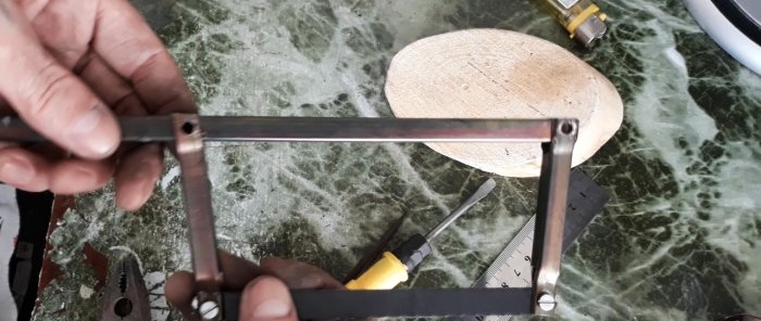 How to make a mini metal hacksaw for working in hard-to-reach places