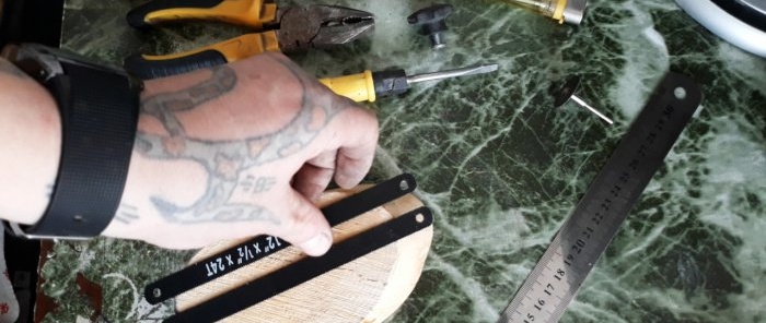 How to make a mini metal hacksaw for working in hard-to-reach places