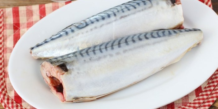 Dried mackerel at home