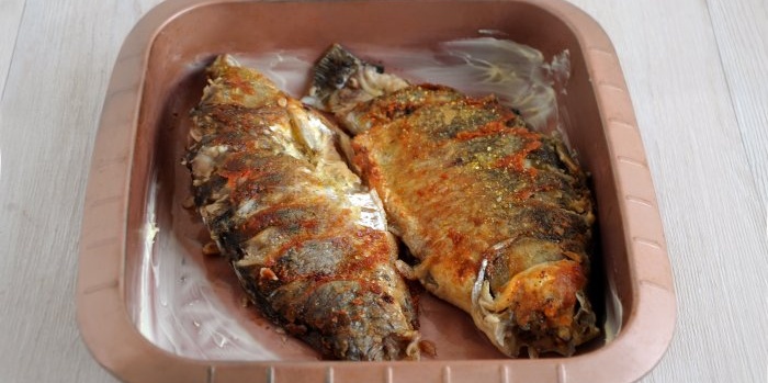 You are unlikely to find a better recipe for cooking crucian carp