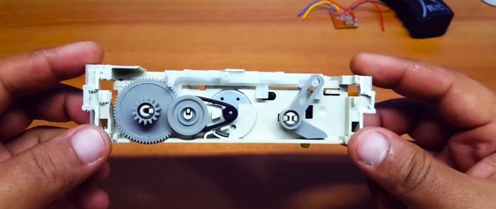 How to make an electronic lock from a DVD drive