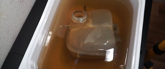 How to clean a car tank so it looks like new