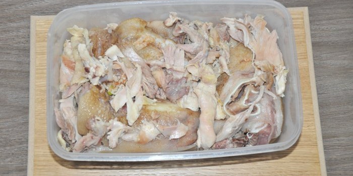 Budget delicacy How to cook marbled meat cuts from chicken and pig ears