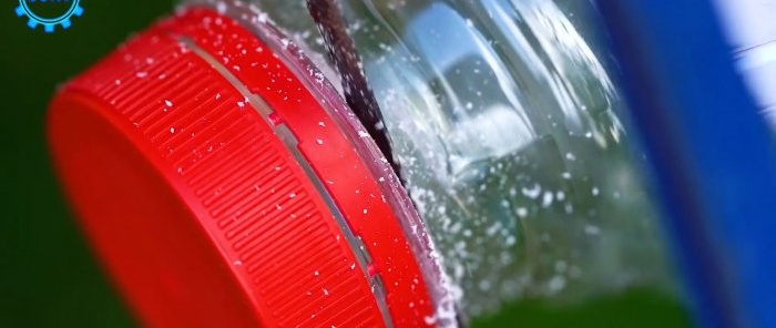 5 useful crafts from the necks and handles of plastic bottles