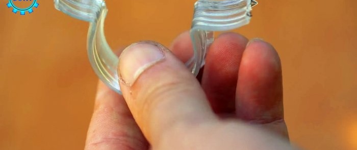 5 useful crafts from the necks and handles of plastic bottles