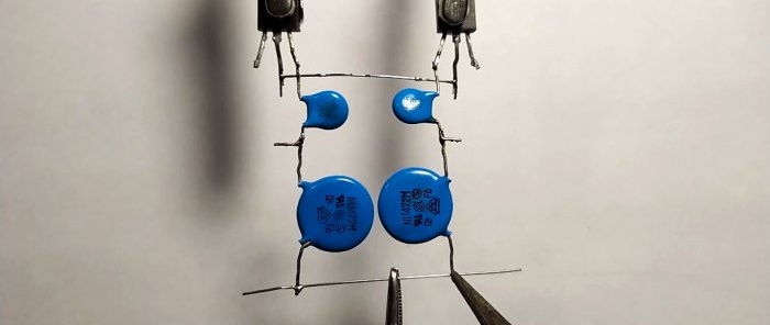 How to make a Butterfly metal detector using only 2 transistors