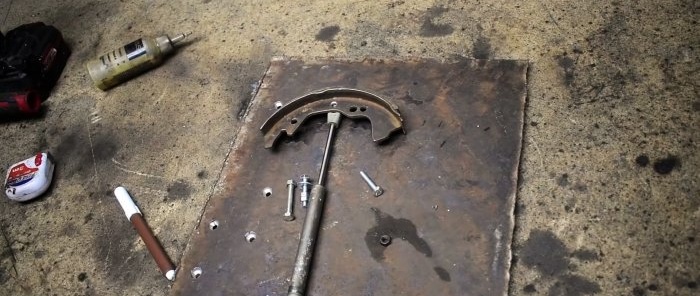 How to make a conductor for quick welding from a brake pad and a gas lift