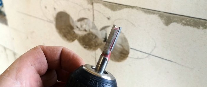 How to quickly groove a wall with a drill without a wall chaser in aerated concrete