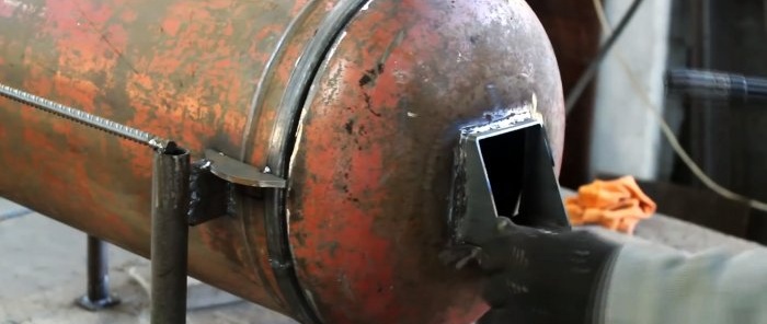 How to make a simple garage stove from a gas cylinder