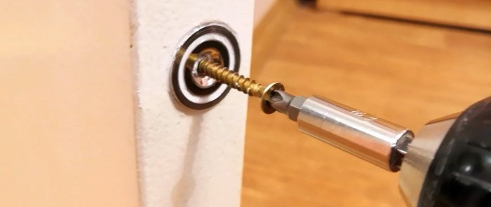 How to make a silent magnetic door lock