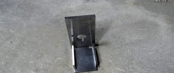 How to make an electric grill spit from a windshield wiper motor