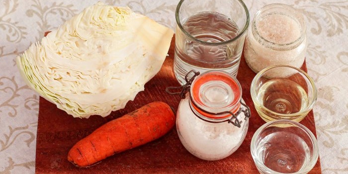 Ingredients for making pickled cabbage