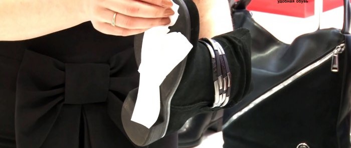 Place an adhesive plaster on the sole