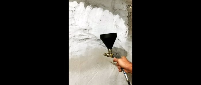 Spray putty on the wall using a homemade gun