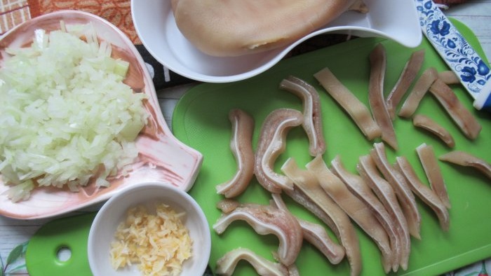 How to cook pig ears