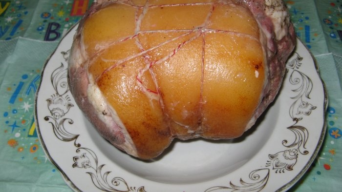 A simple pork shank roll for those new to deli meat making.