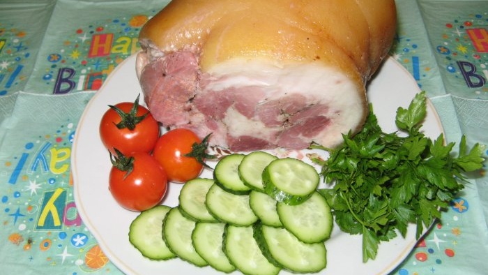 A simple pork shank roll for those new to deli meat making.